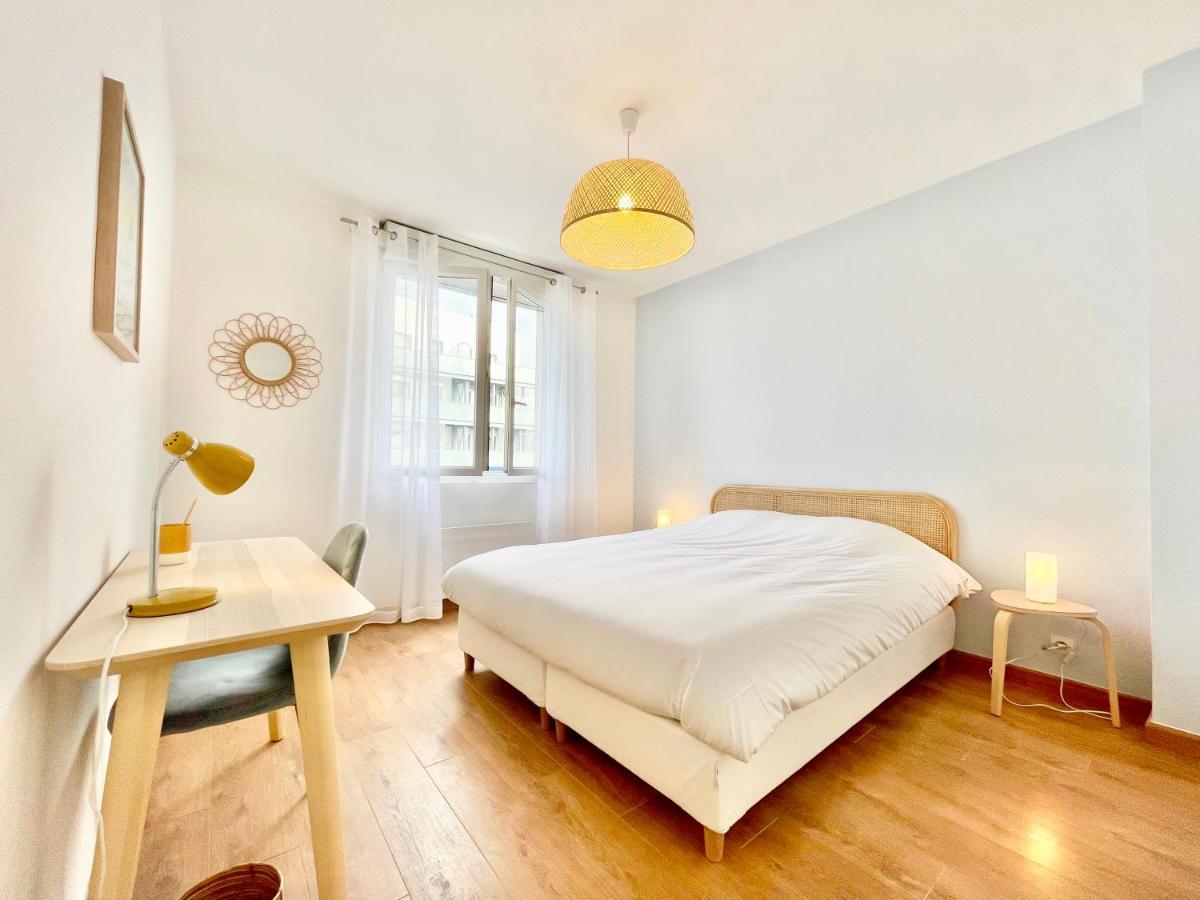 Apartment St Nazaire - L'art Deco - Stationnement Gratuit - Centre - Wifi Fibre